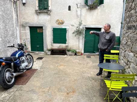 Nuandarafa, 48, Croatia