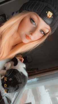 Chilly North , 24, United States