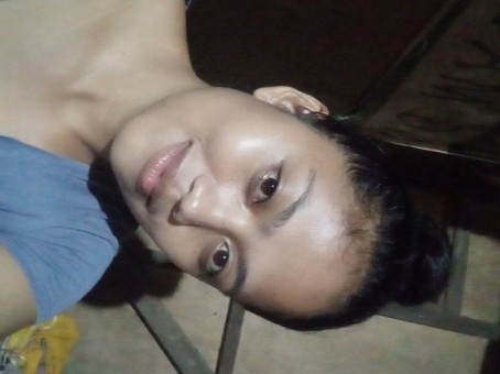 Lorraine, 27, Philippines