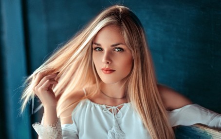 Ellaslay18, 19, United States