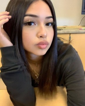 Victoria, 18, Canada