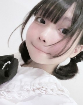 Yuumii, 18, Japan