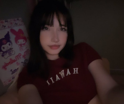Sophie, 19, United States