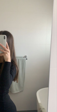 Shelly Belly, 19, Tunisia