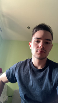 Krissz, 23, Hungary