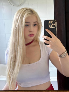 Arctica, 19, United Kingdom