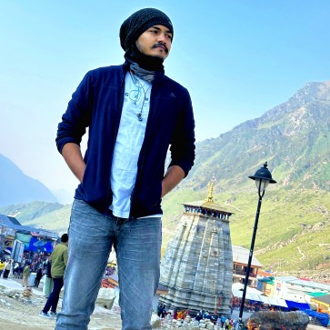 LessTalks, 25, India