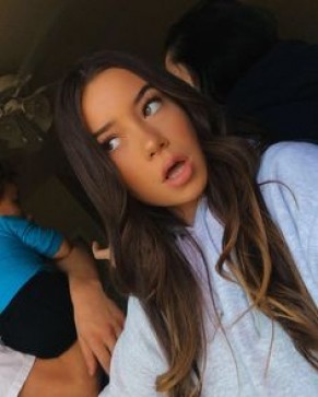 Hannah, 18, United States