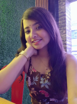 Riya, 26, India