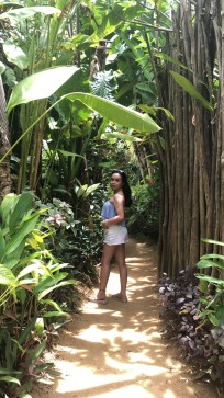 Madel, 25, Philippines