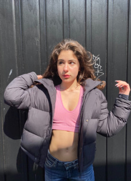 Sadie , 18, Canada