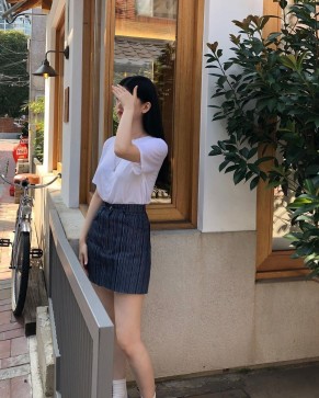 Gaeun, 20, South Korea