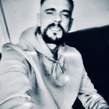 Macca , 38, United Kingdom