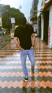 Hail-Fellow, 27, India