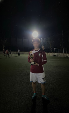 William , 18, France