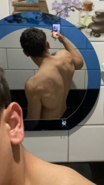 Zeggai Mohmmed, 18, Spain