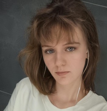 Lisa, 18, Netherlands