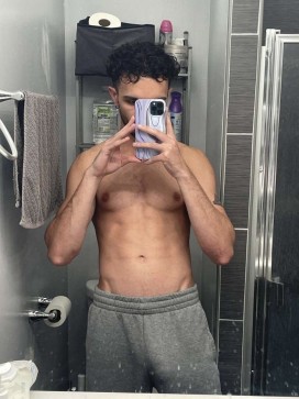 Itsjace, 21, Canada