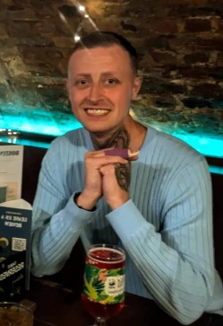 Bobby, 32, United Kingdom