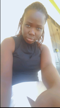 Lauryn, 28, Uganda