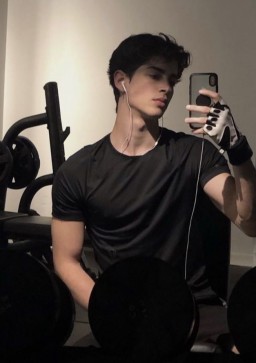 David, 20, United States