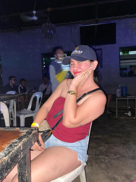 Crisy, 44, Philippines