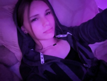Katie, 18, United States