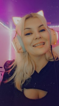 Tightpink, 18, United States