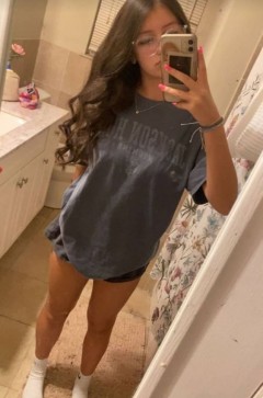 Ava, 18, Canada