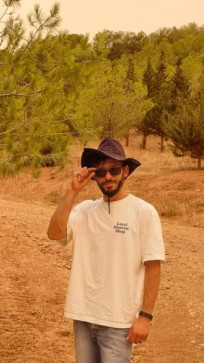 Ezel , 32