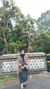 Nadia, 26, Indonesia