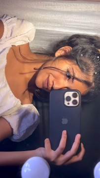 5hreya, 18, India