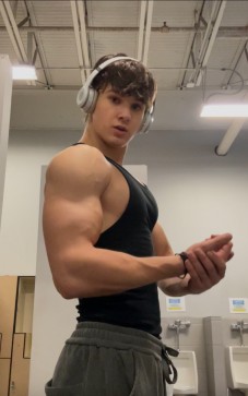 Tyler, 19, United States