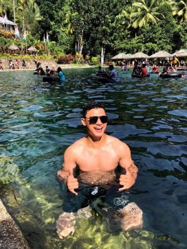 Clark, 28, Philippines