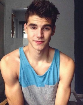 Ben, 21, Australia