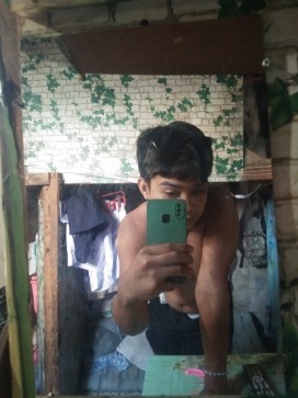 Key Bi, 20, Philippines