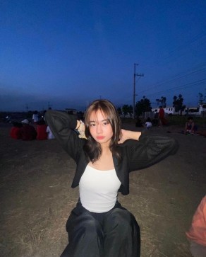 Phoebe, 18, Philippines