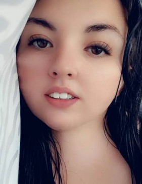 Bri, 25, Canada