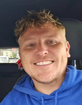 Sam, 35, United Kingdom