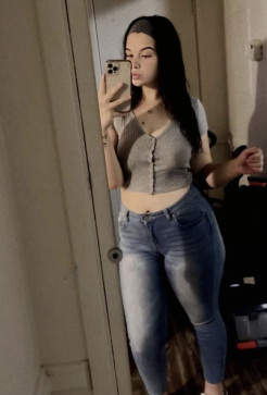 Belen, 19, Argentina