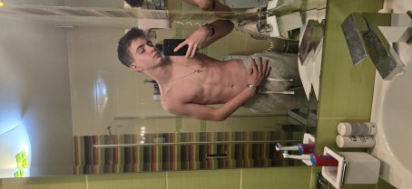 Paul, 18, Romania