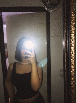 Donya, 18, Iran