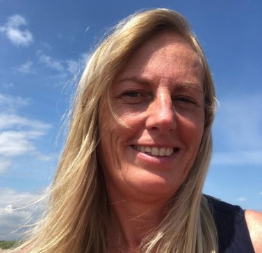 Jane Sims, 18, United States