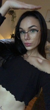 Danielle, 21, United States