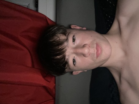 Harri, 20, United Kingdom