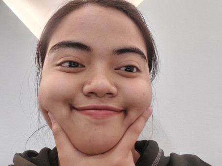 Nia, 22, Philippines
