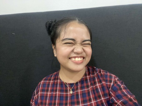 Nia, 21, Philippines