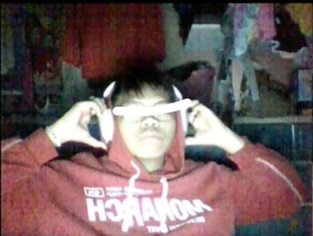 Shin, 18, Philippines