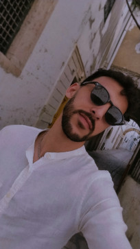 Bessem, 24, Tunisia