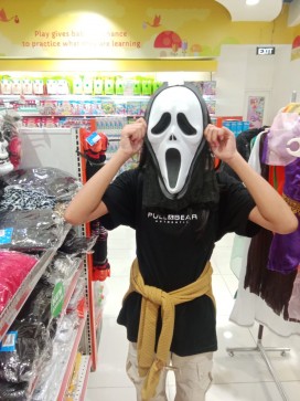 Gues Who, 18, Indonesia